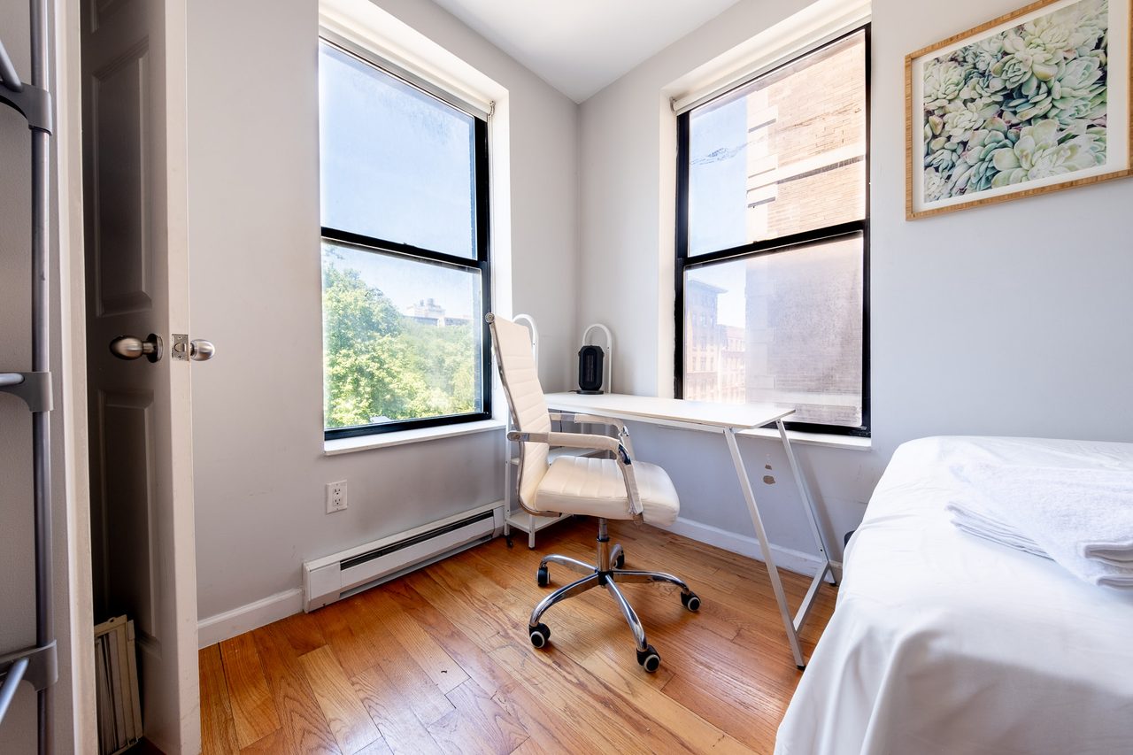 #1871: Central Harlem - Full Bedroom B - 1