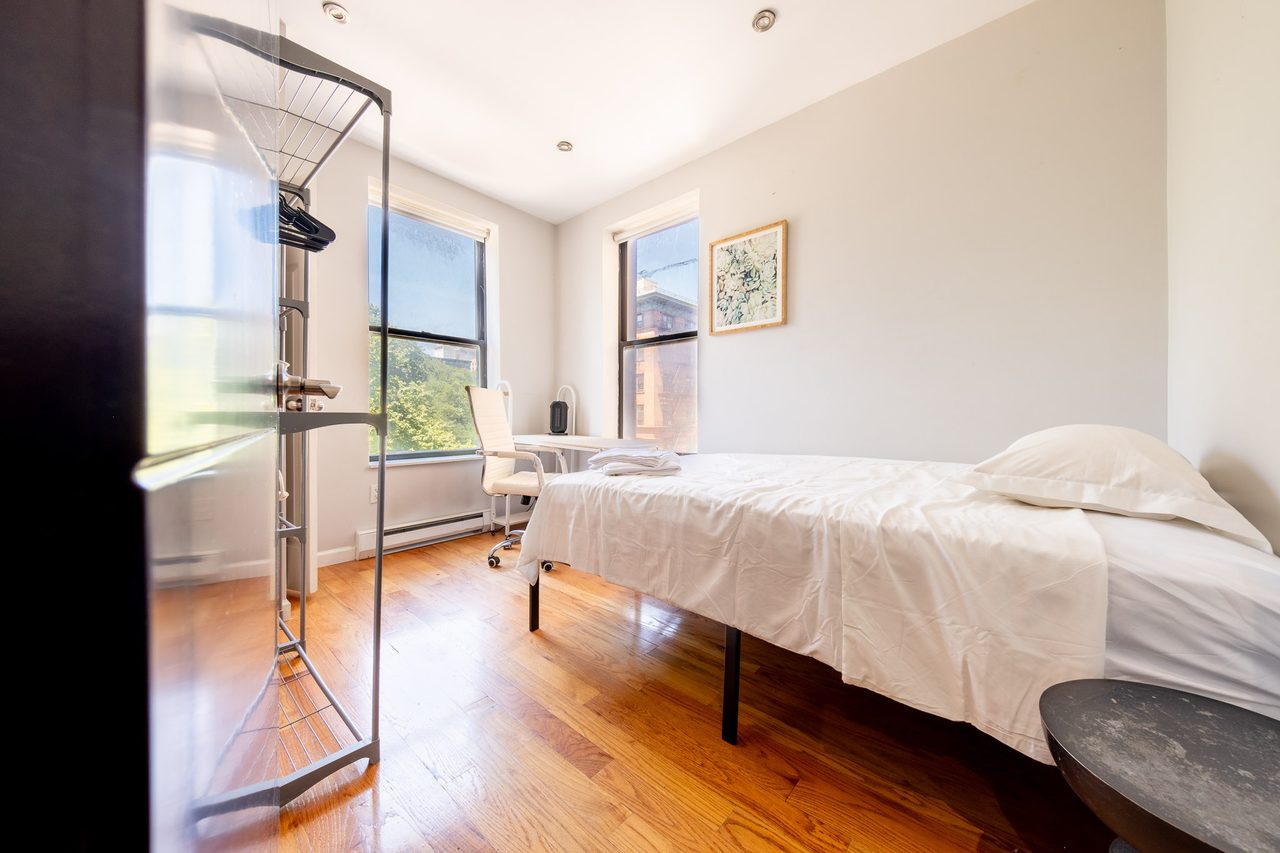 #1871: Central Harlem - Full Bedroom B - 2
