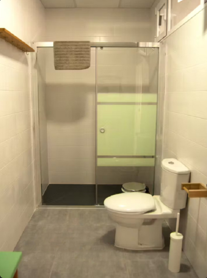 Private Room 3 - 18