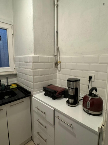 Comfy Double Bedroom close to Şişhane Metro
