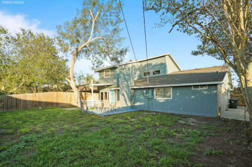 Spacious Family-Friendly Coliving Home in Vibrant South Side Greenfield  - Gallery -  5