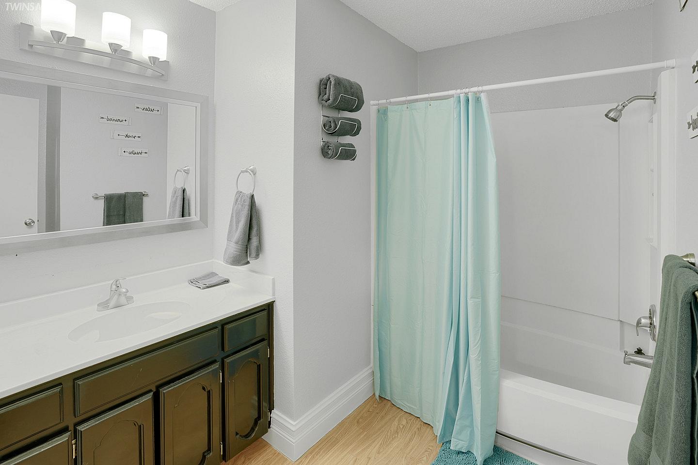  Bed In A 2-Bed Male Only Room  -  Spacious Family-Friendly Coliving Home in Vibrant South Side Greenfield  - Gallery -  13