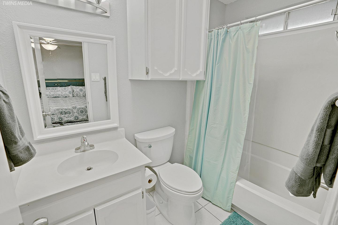  Bed In A 2-Bed Male Only Room  -  Spacious Family-Friendly Coliving Home in Vibrant South Side Greenfield  - Gallery -  1