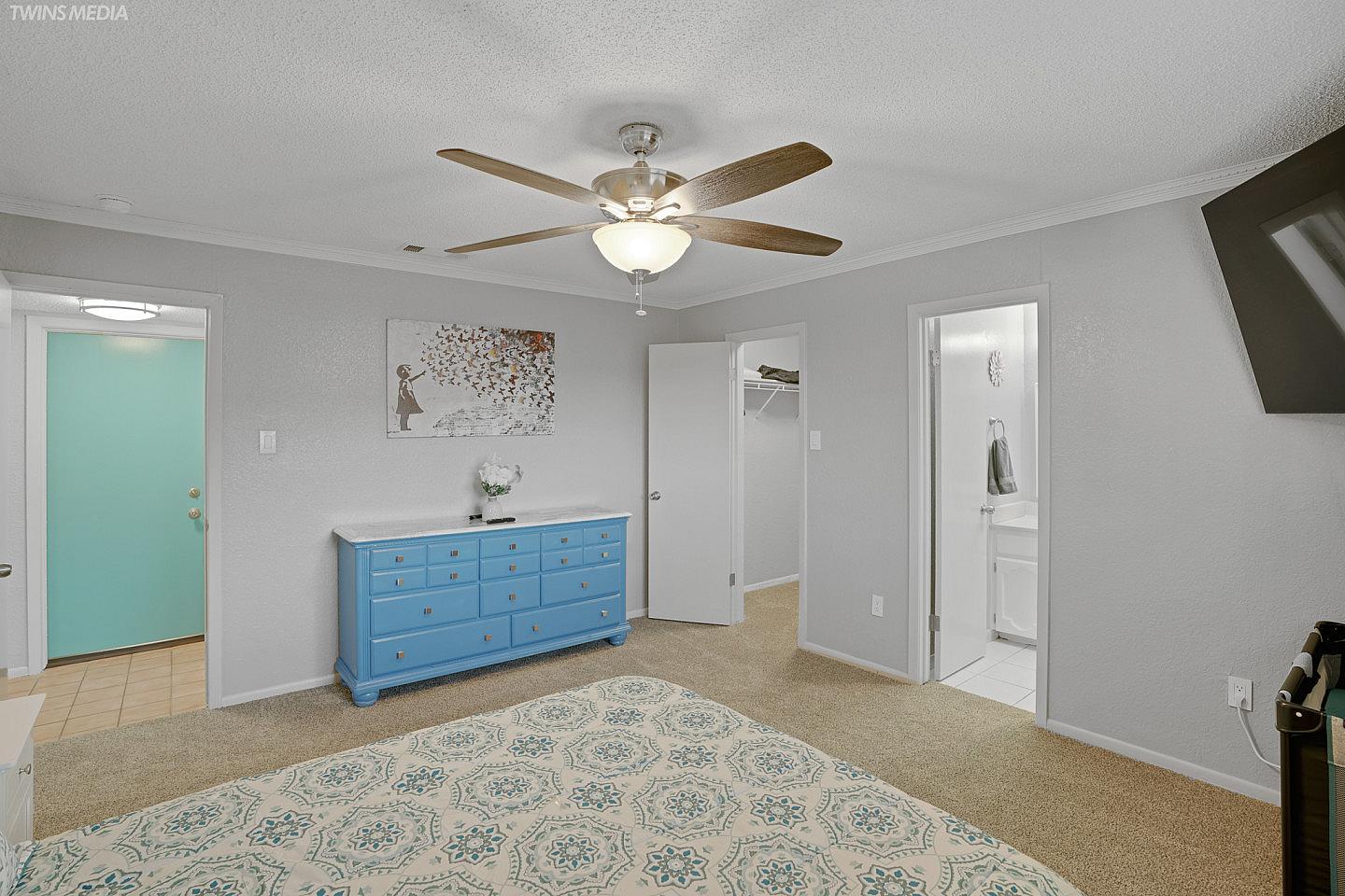  Bed In A 2-Bed Male Only Room  -  Spacious Family-Friendly Coliving Home in Vibrant South Side Greenfield  - Gallery -  4