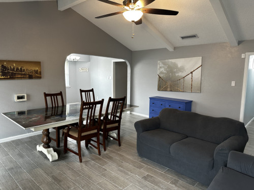 Spacious Women's Coliving Home in Peaceful Carroll Place Community