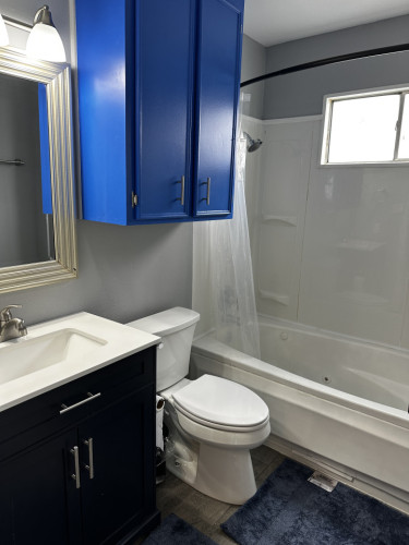 Spacious Women's Coliving Home in Peaceful Carroll Place Community