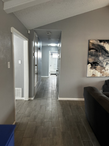 Spacious Women's Coliving Home in Peaceful Carroll Place Community