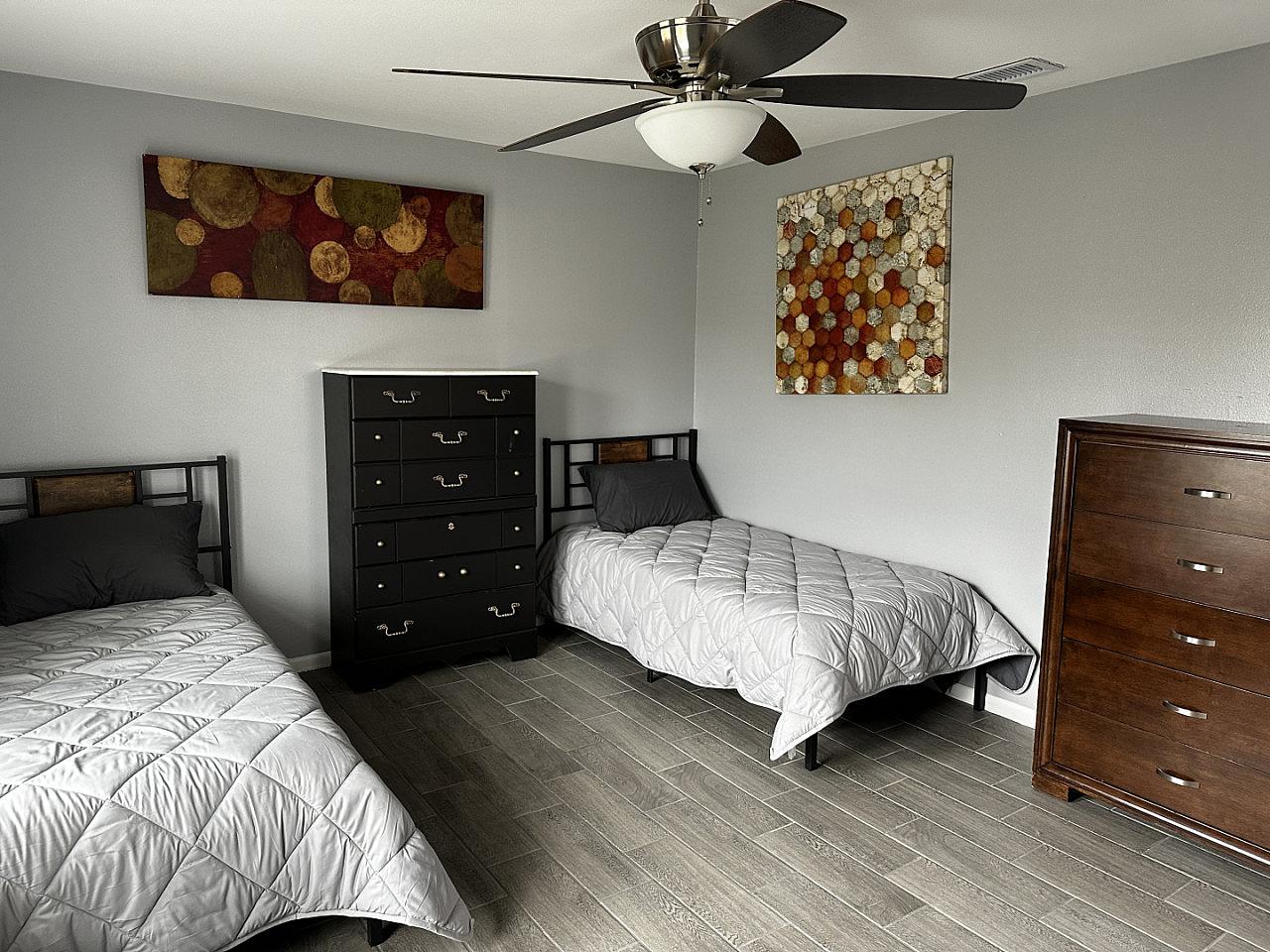 Bed In A 2-Bed Females Only Room  -  Spacious Women's Coliving Home in Peaceful Carroll Place Community  - Gallery -  19