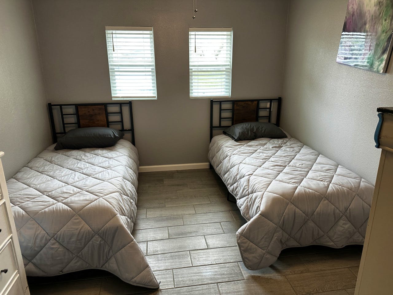  Bed In A 2-Bed Females Only Room  -  Spacious Women's Coliving Home in Peaceful Carroll Place Community  - Gallery -  6