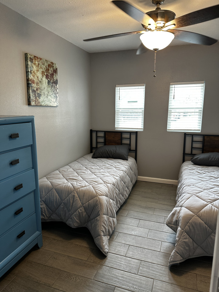  Bed In A 2-Bed Female Only Room  -  Spacious Women's Coliving Home in Peaceful Carroll Place Community  - Gallery -  6