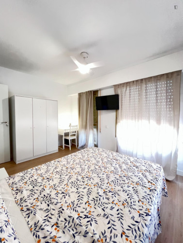 Charming single bedroom in shared flat in La Florida