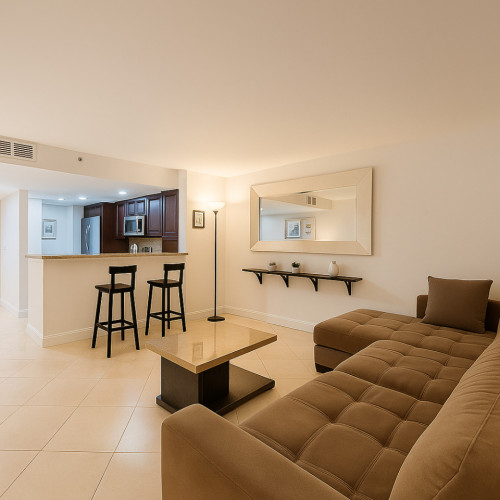 Stunning Luxury Apt. w/ Pool + Terrace near Venetian Marina & Yacht Club