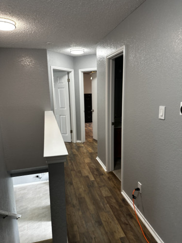 Welcoming Coliving Space in Family-Friendly Western Hills with Prime Amenities