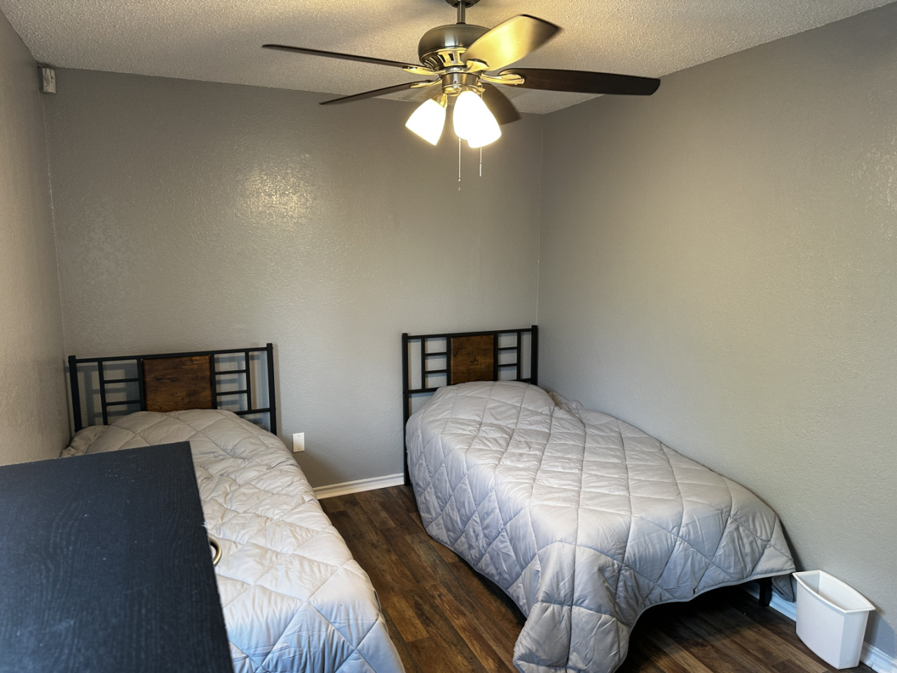  Bed In A 2-Bed Males Only Room  -  Welcoming Coliving Space in Family-Friendly Western Hills with Prime Amenities  - Gallery -  11