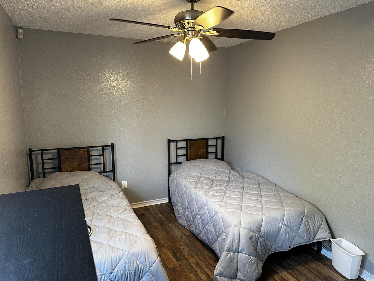  Bed In A 2-Bed Males Only Room  -  Welcoming Coliving Space in Family-Friendly Western Hills with Prime Amenities  - Gallery -  17