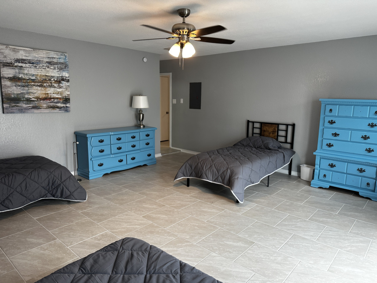  Bed In A 2-Bed Male Only Room  -  Welcoming Coliving Space in Family-Friendly Western Hills with Prime Amenities  - Gallery -  7