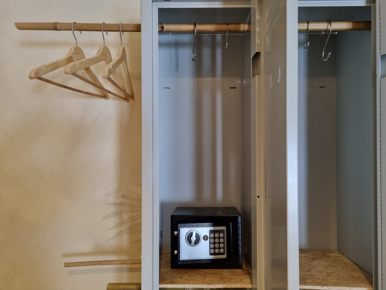  Bed In A 4-Bed Males Only Room  -  Gorgeous hostel 5 minutes from Zagarolo  - Gallery -  7