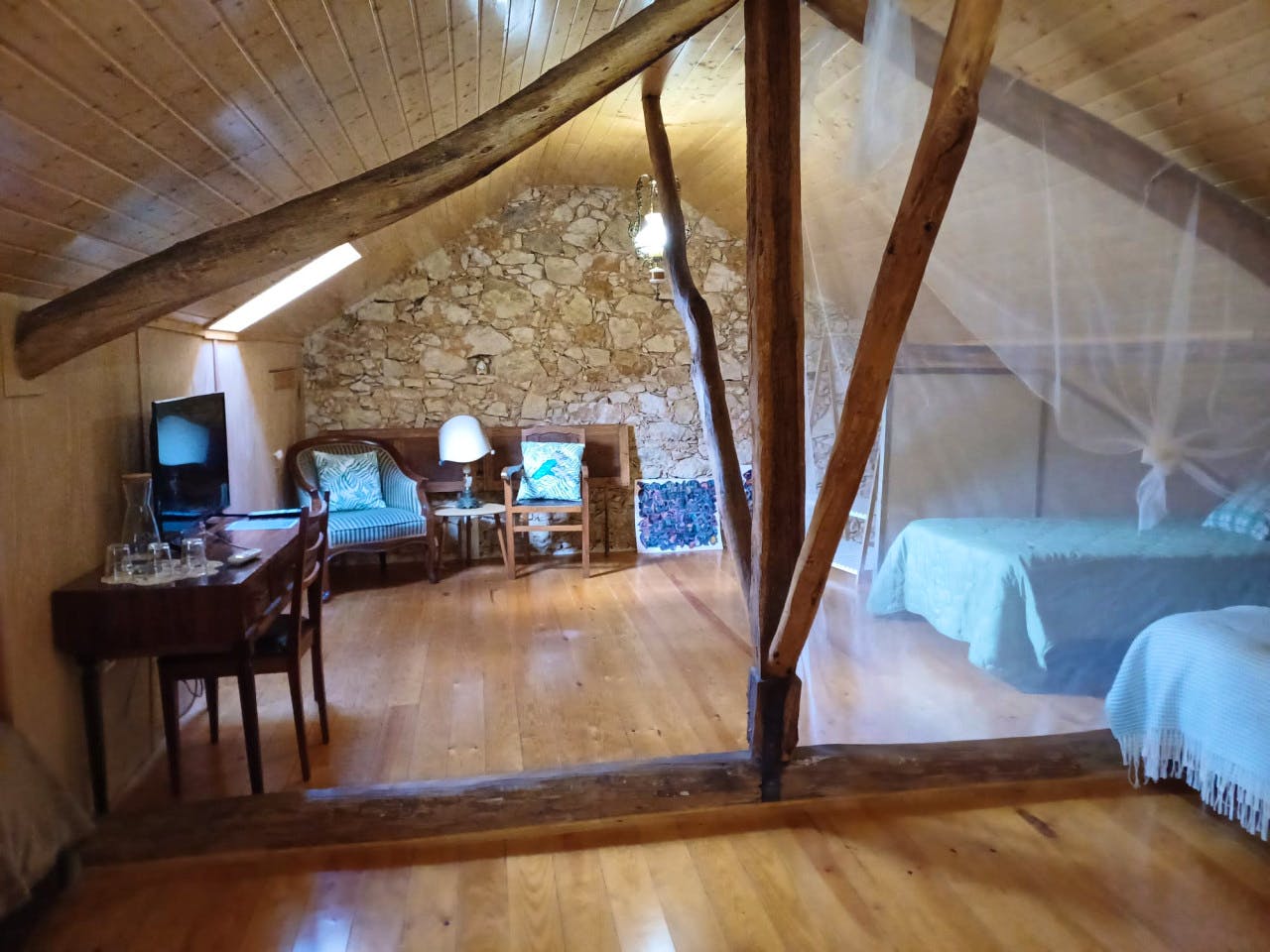  Bed In A 4-Bed Females Only Room  -  Bohemian house 20 minutes from Torres Novas Home  - Gallery -  11