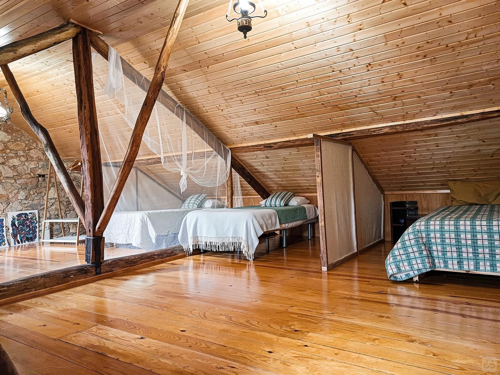  Bed In A 4-Bed Females Only Room  -  Bohemian house 20 minutes from Torres Novas Home  - Gallery -  2