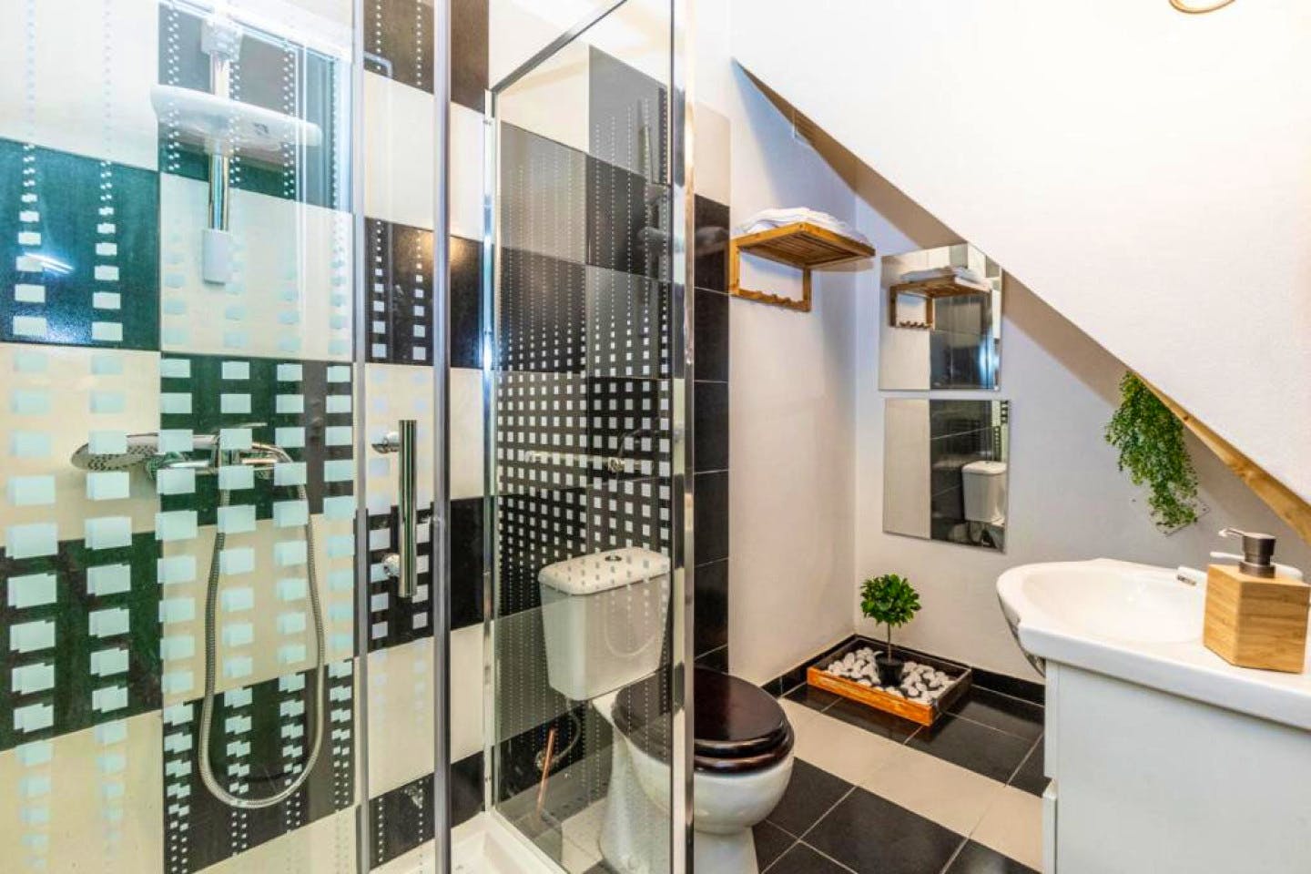 Bed In A 4-Bed Females Only Room - Bohemian house 20 minutes from Torres Novas - Gallery - 12