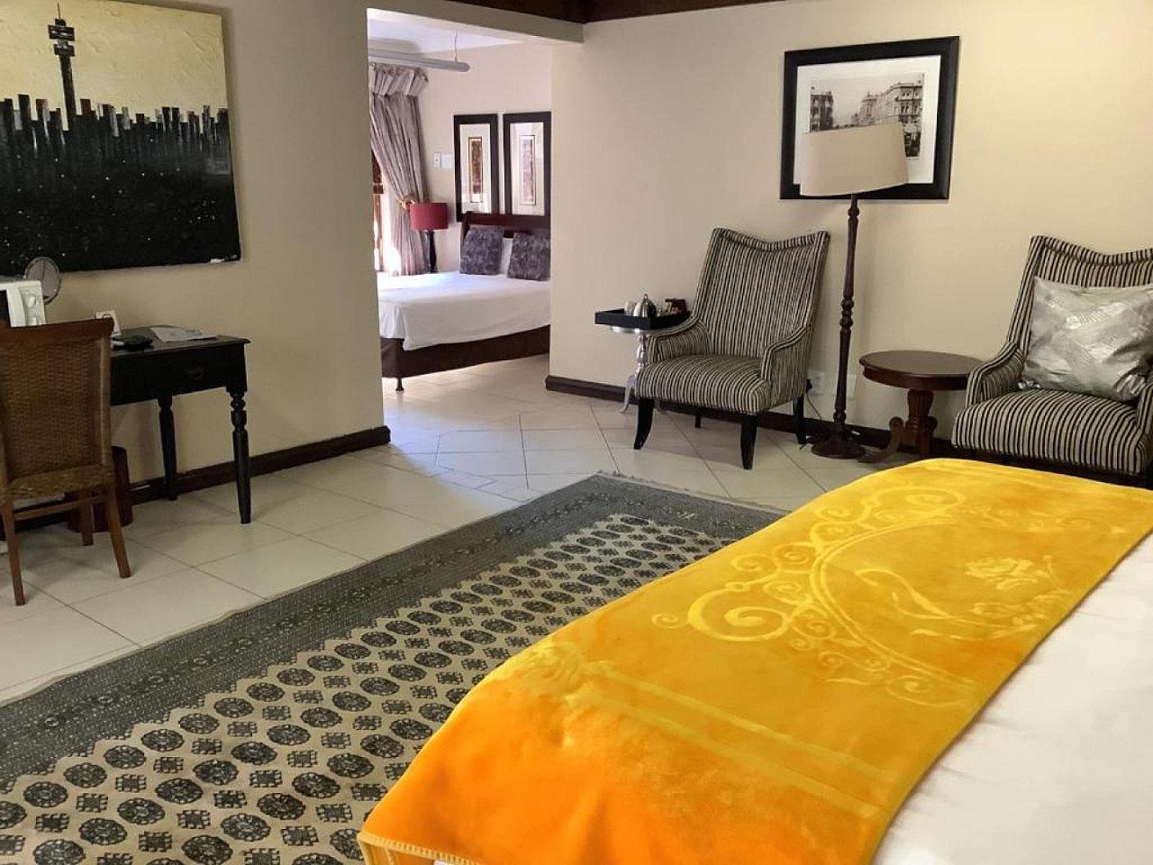  Grand Room (Shared)  -  A breezy villa residence with luscious gardens and sunny open space  - Gallery -  14