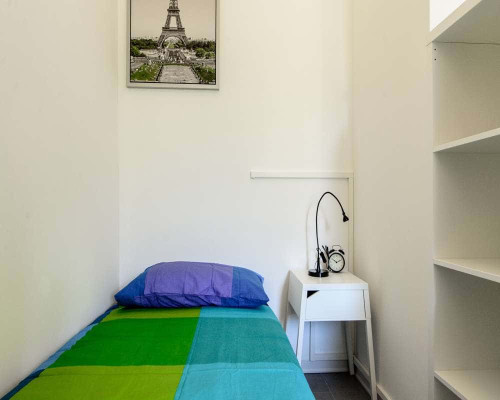 Stanza in Via Oreste Regnoli