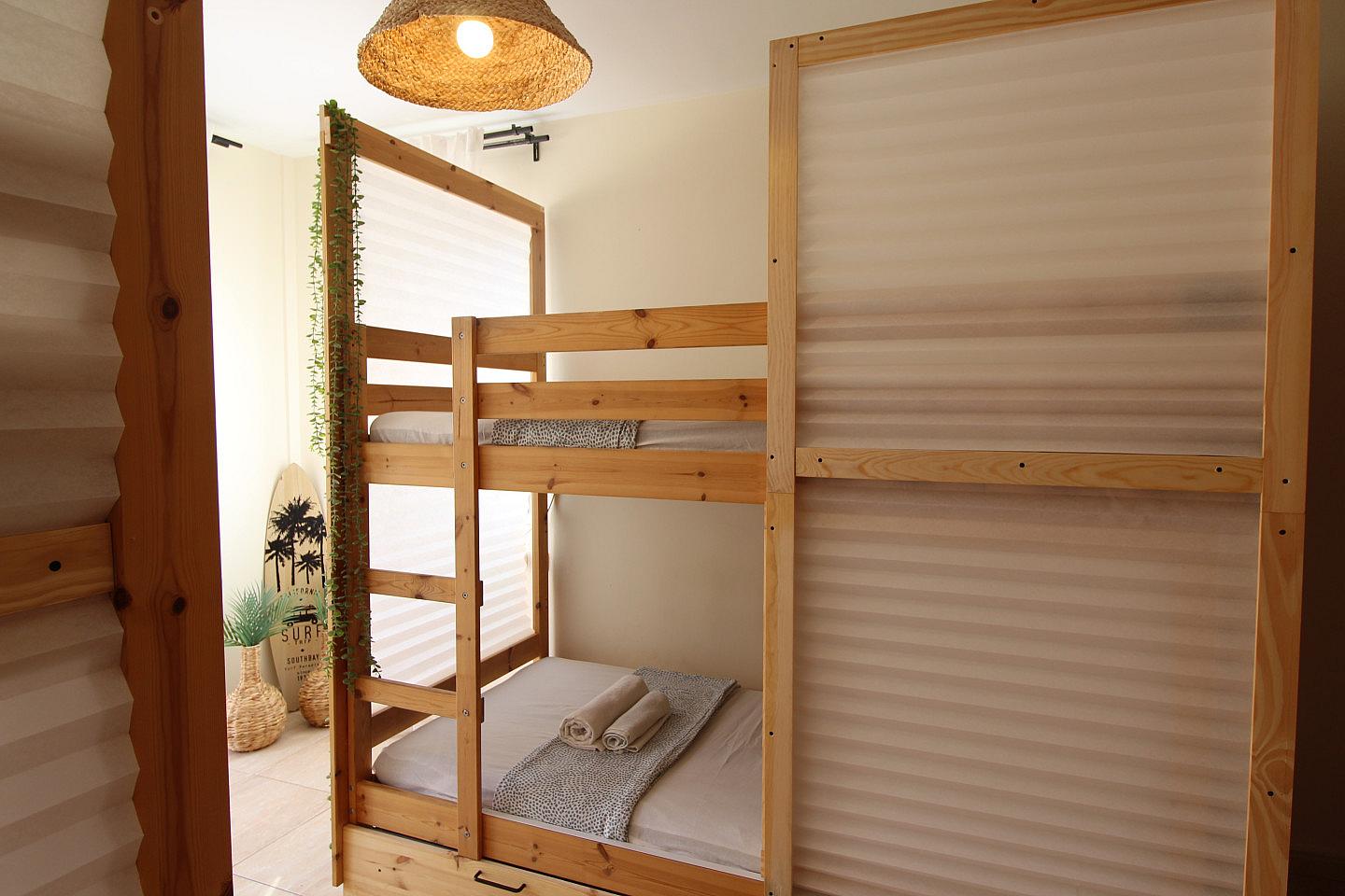 Bed In A 4-Bed Mixed Gender Room - Welcoming Coliving House for Remote Workers in Vibrant Costa Adeje - Gallery - 43