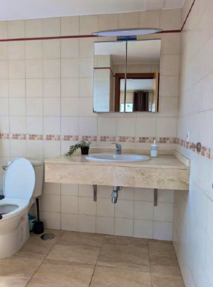 Private Room 2 - Welcoming Coliving House for Remote Workers in Vibrant Costa Adeje - Gallery - 6