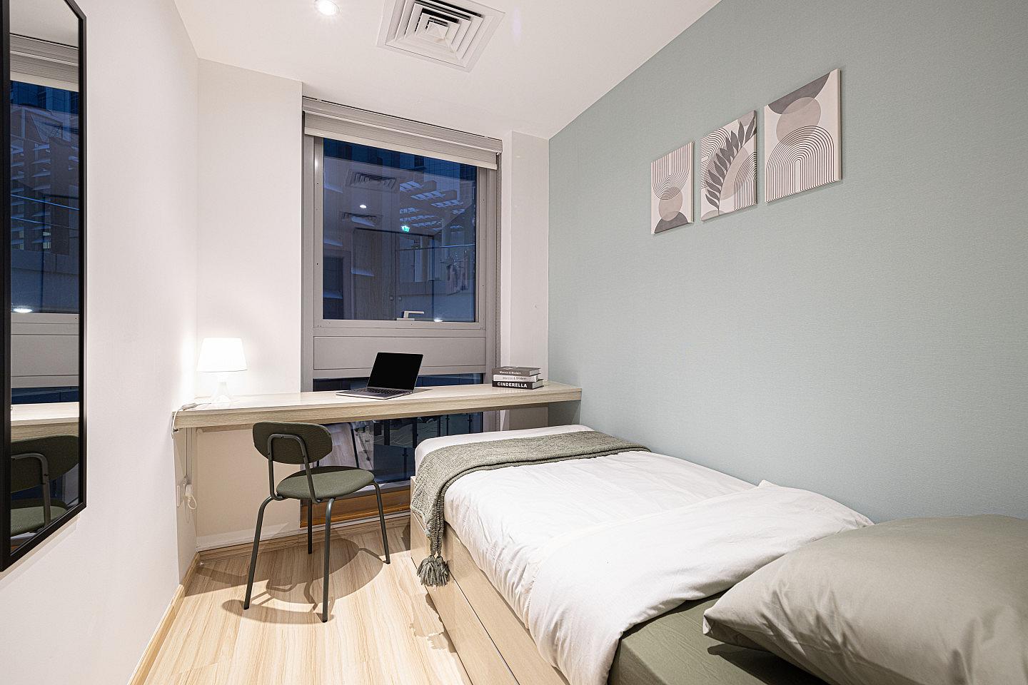 Single - Vibrant Coliving Villa: Cozy Room, Netflix & Stunning Burj Views - Gallery - 43