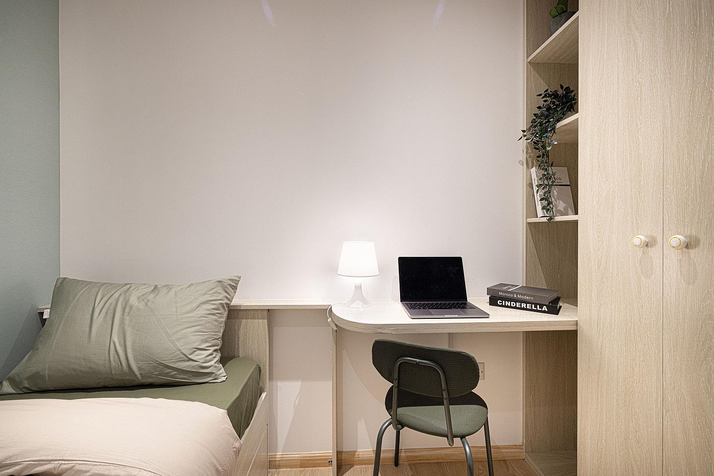  Single  -  Vibrant Coliving Villa: Cozy Room, Netflix & Stunning Burj Views  - Gallery -  56