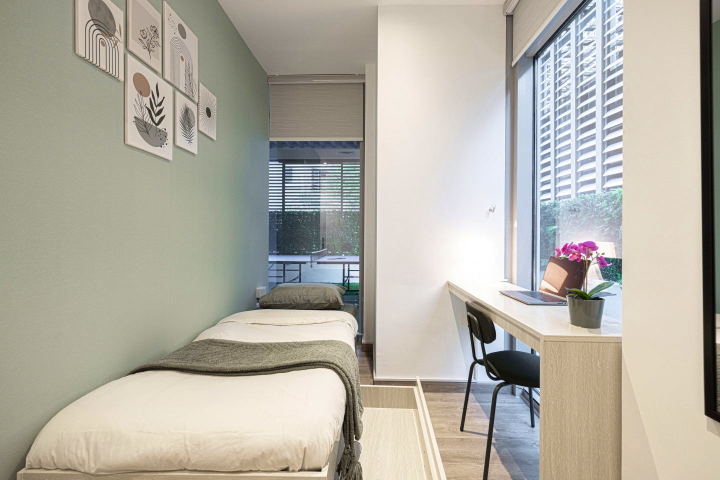 Single - Vibrant Coliving Villa: Cozy Room, Netflix & Stunning Burj Views - Gallery - 8