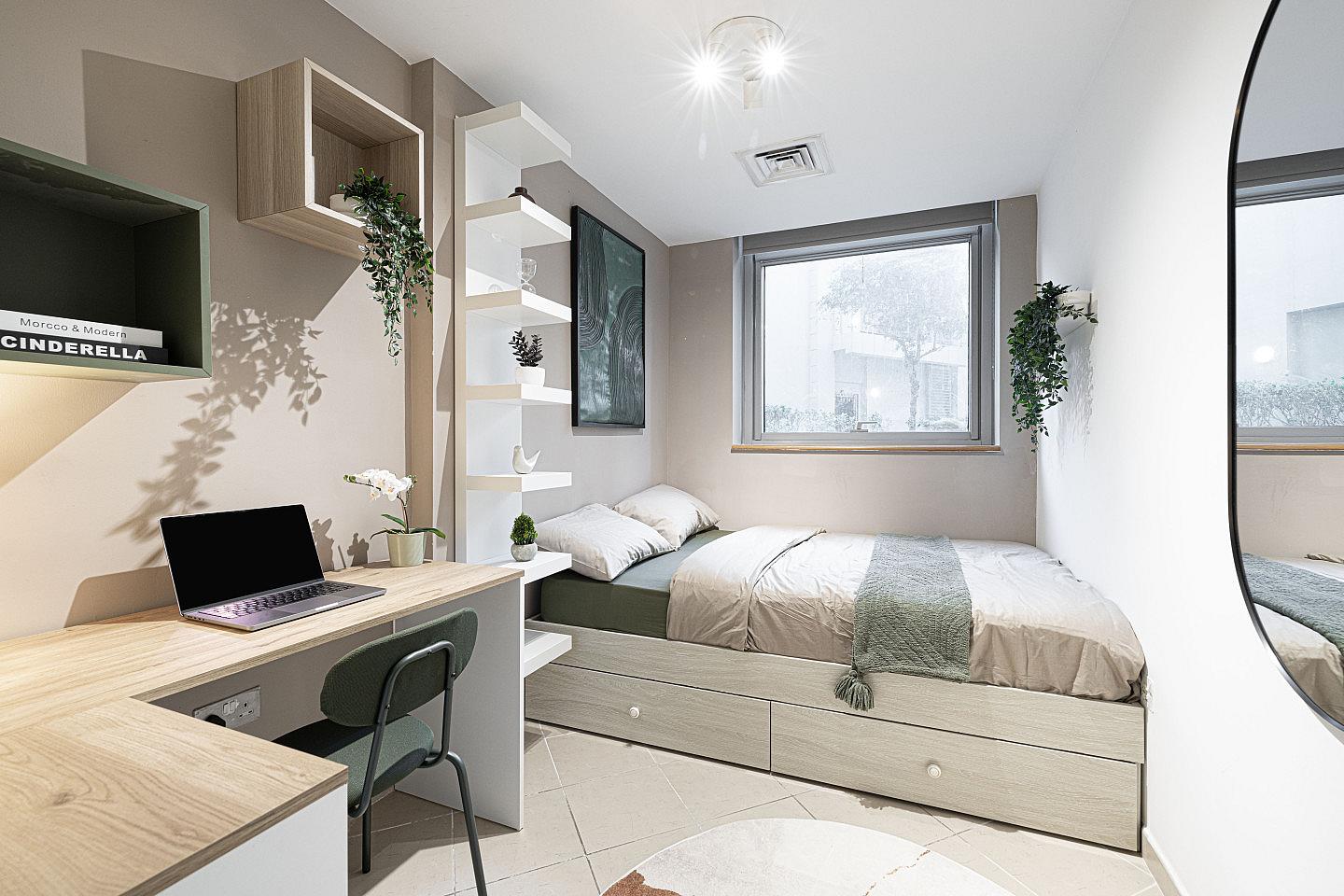 Queen Bed Room + Bathroom - Vibrant Coliving Villa: Cozy Room, Netflix & Stunning Burj Views Apartment - Gallery - 7