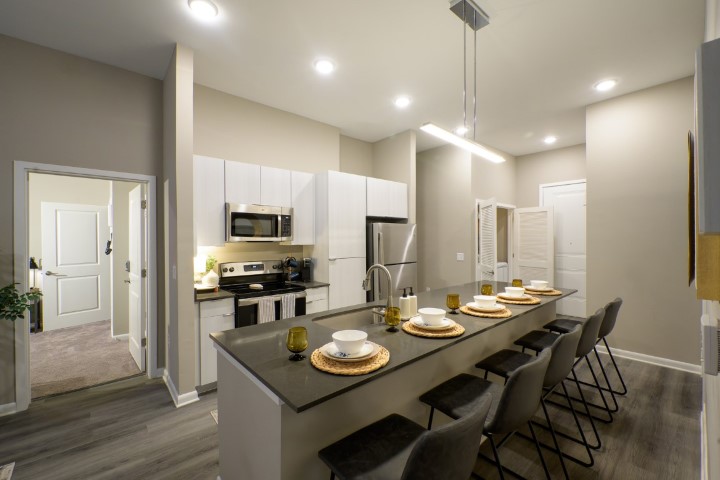  2 Bed - 2 Bath  -  The Metropolitan  - Gallery -  6