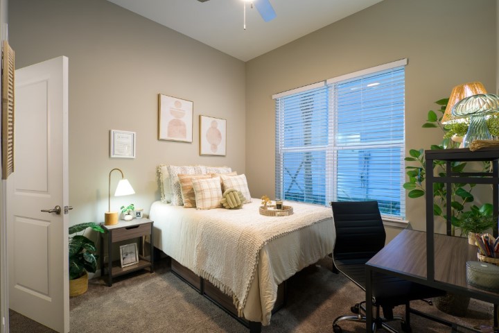  2 Bed - 2 Bath  -  The Metropolitan  - Gallery -  3