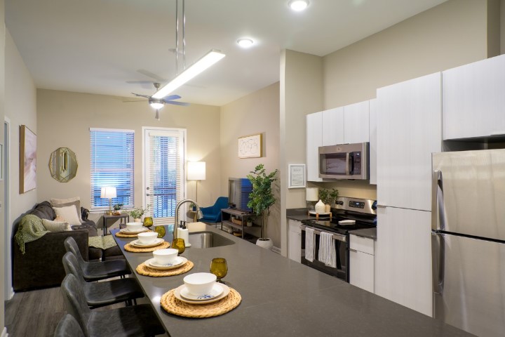  2 Bed - 2 Bath  -  The Metropolitan  - Gallery -  7