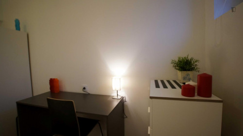 Pleasant single bedroom in Radogoszcz - Wschód