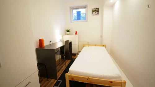 Pleasant single bedroom in Radogoszcz - Wschód