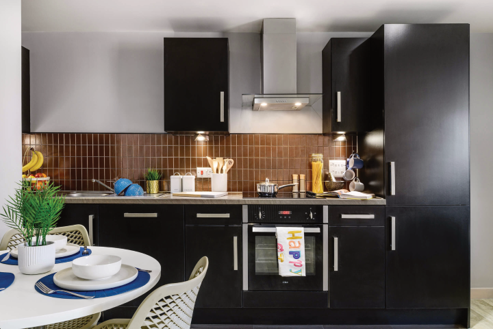  Classic En-Suite 4 Bedroom  -  Portobello Point  - Gallery -  6