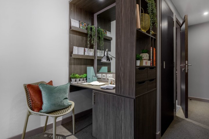  Plus En-Suite 4 Bedroom  -  Portobello Point  - Gallery -  11