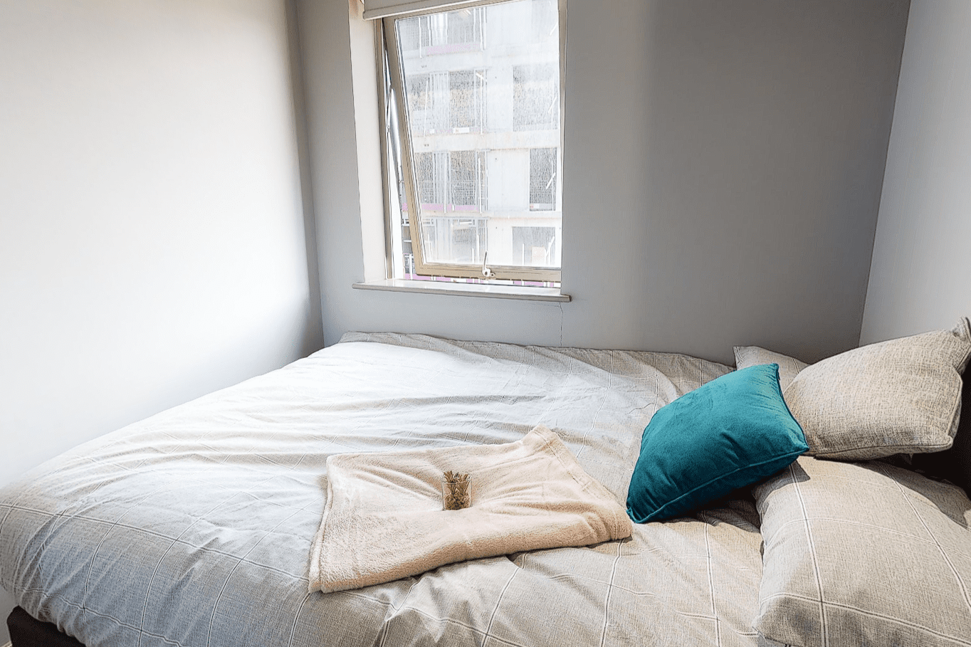 Classic En-Suite 6 Bedroom - Portobello Point - Gallery - 1