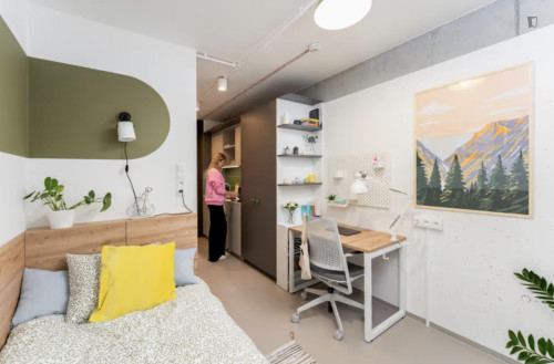 Bed in shared comfy studio, in Prądnik Czerwony - Gallery - 10