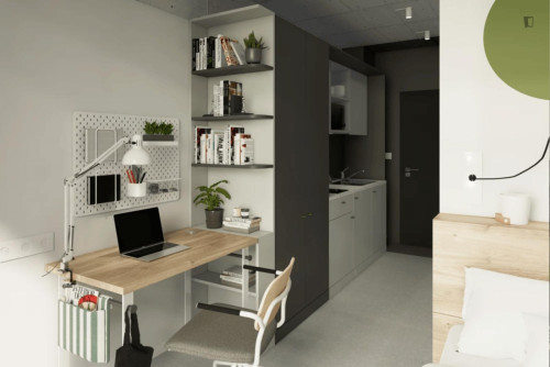Bed in a cool shared studio, in central Warszawskie - Gallery - 10