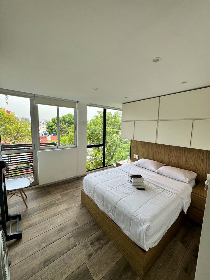  Room 3  -  Luxurious Penthouse Coliving with Stunning City Views in Del Valle Centro Apartment  - Gallery -  2