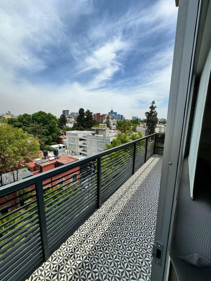  Room 6  -  Luxurious Penthouse Coliving with Stunning City Views in Del Valle Centro Apartment  - Gallery -  3