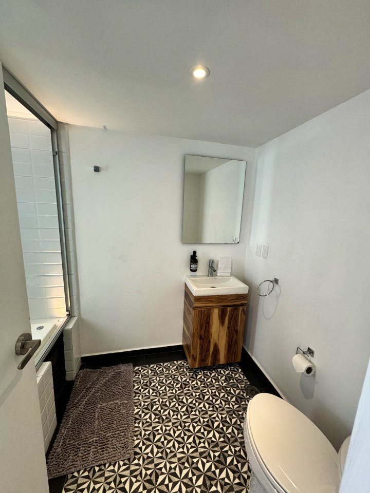  Room 7  -  Luxurious Penthouse Coliving with Stunning City Views in Del Valle Centro Apartment  - Gallery -  3
