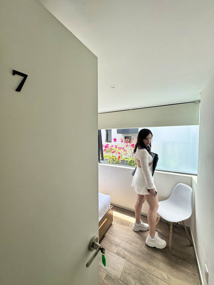  Room 7  -  Luxurious Penthouse Coliving with Stunning City Views in Del Valle Centro Apartment  - Gallery -  2