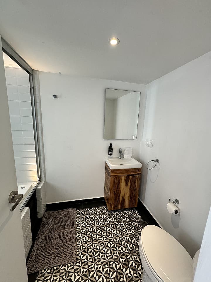  Room 7  -  Luxurious Penthouse Coliving with Stunning City Views in Del Valle Centro Apartment  - Gallery -  13