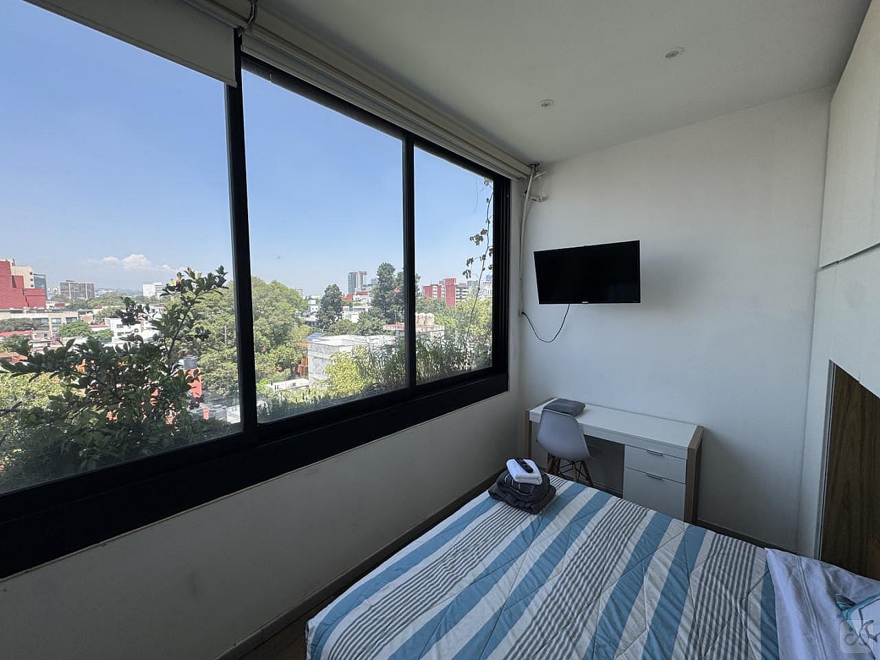 Room 10 - 11