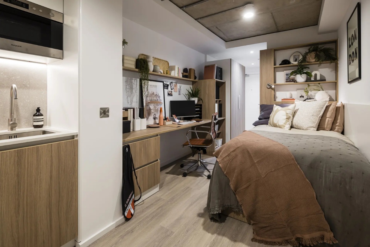  Silver Studio - Standard View | Upper Level  -  Wembley Arthur House  - Gallery -  1