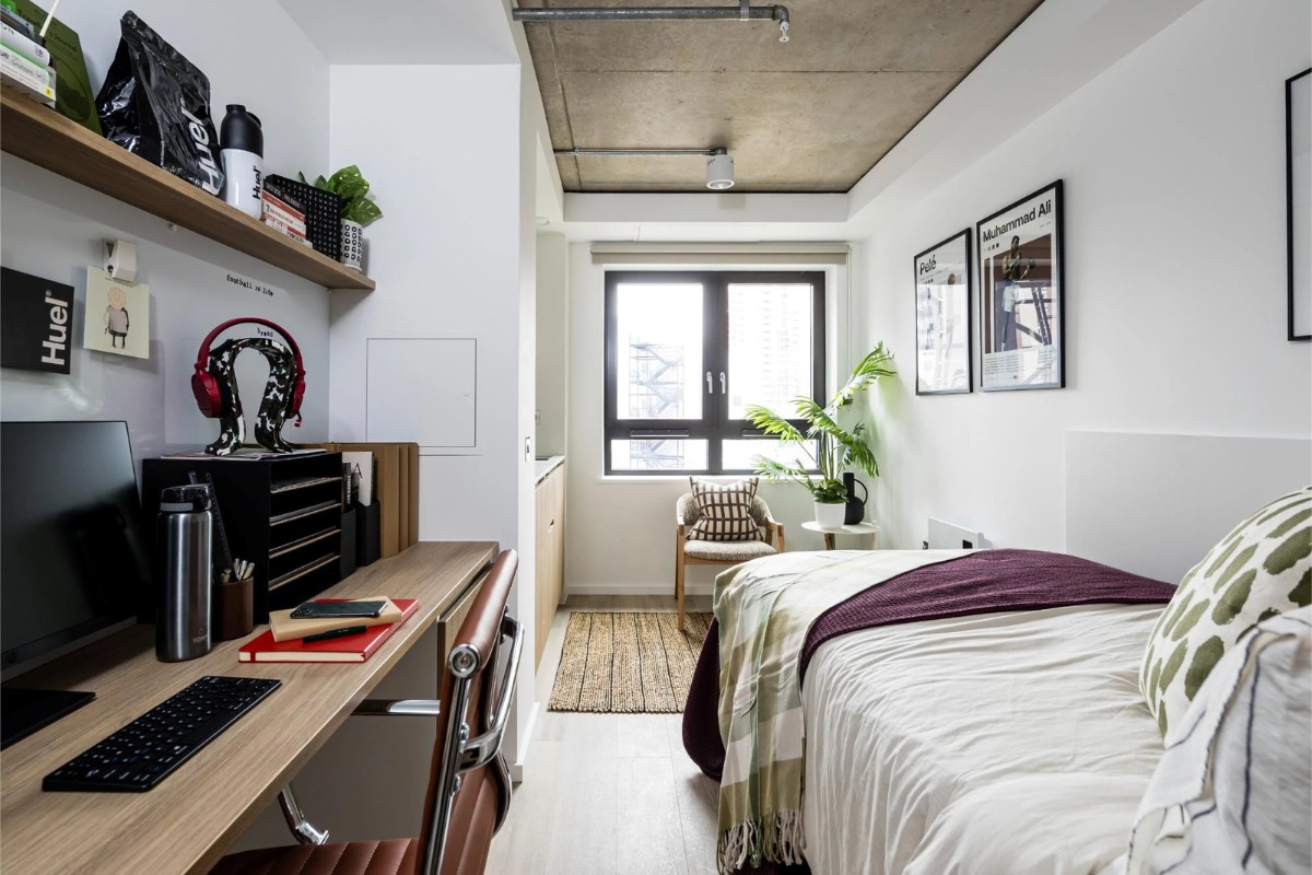 Silver Studio Lower Level - Wembley Arthur House - Gallery - 1